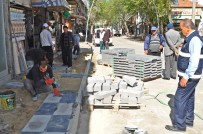 TURAN ÖZDEMİR - Turan Özdemir Caddesinde Kaldırımlar Yenileniyor