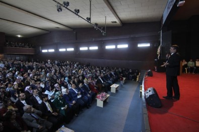 Alişan Kapaklıkaya Osmancık'ta Konferans Verdi
