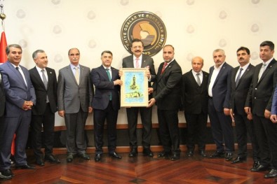 Başkan Yeşil, Projelerini TOBB Başkanı Hisarcıklıoğlu'na Anlattı