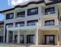 FAHRİYE EVCEN - Ünlü çift yeni evlerine taşındı