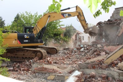 Depremzede Konutları İçin İlk Adım Atıldı