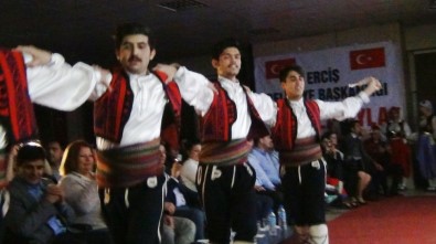 Erciş'te Balkan Türküleri Konseri Ve Halk Oyunları Gösterisi