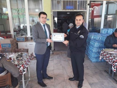 Kaymakam Yurdagül Başarılı Polislere Belge Verdi