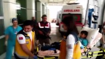 TUZ RUHU - Manisa'da 20 Öğrenci Hastaneye Kaldırıldı