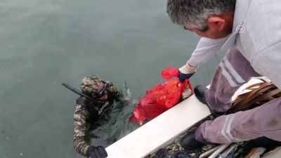Muğla'da Deniz Dibi Temizliği Sürüyor