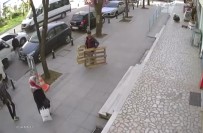 Tahta Palet Hırsızı Kamerada