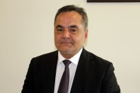 ELAZıĞLıLAR DERNEĞI - Trafik Kazası Geçiren Sanatçı Esat Kabaklı Ameliyat Oldu