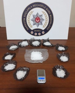 Uyuşturucu Satan 3 Afgan Tutuklandı