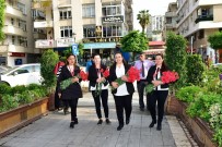 PORTAKAL ÇIÇEĞI - Adana Esnafına Karanfilli Karnaval Teşekkürü