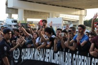 OĞUZHAN ÖZYAKUP - Beşiktaş'a İzmir'de Coşkulu Karşılama