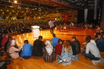ŞEHITKAMIL BELEDIYESI - Boş Koltuk Bulamayınca Programı Sahneden İzlediler