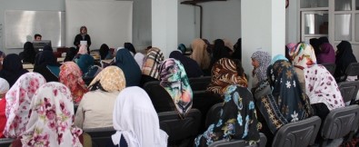 Çaldıran'da 'Çocuklarda Din Eğitimi Ve Mahremiyet' Semineri