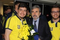 SABİHA GÖKÇEN - Fenerbahçe'ye Sivas'ta Coşkulu Karşılama