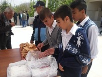 MIRAÇ KANDILI - Gercüş Belediyesi Kandil Simidi Dağıttı