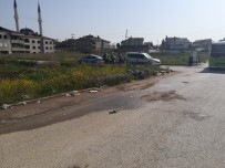 FARABI - Motosiklet İle Halk Otobüsünün Çarpıştığı Kazada İki Kuzen Hayatını Kaybetti