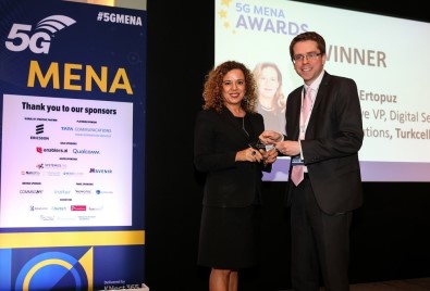 Ayşem Ertopuz'a 'Yılın Genel Müdür Yardımcısı' Ödülü