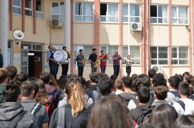 Muratpaşa Gençlik Orkestrası Okullarda