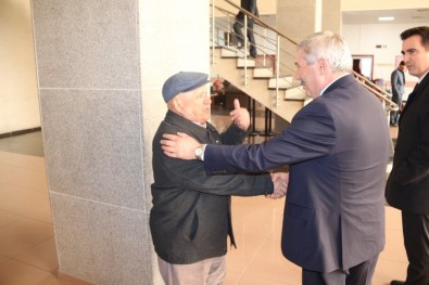 Yılmaz Ve Karakaya'dan Hasta Ziyareti