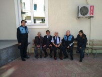 ÇAM SAKıZı - Zabıtalardan Huzurevi Sakinlerine Ziyaret