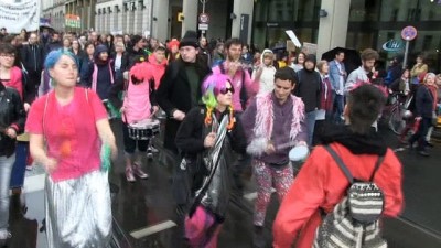 Berlin'de Artan Kiralara Karşı Protesto Gösterisi