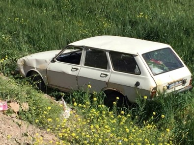 Kilis'te Otomobil Şarampole Uçtu Açıklaması 4 Yaralı