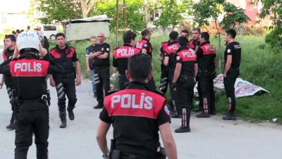 Otomobille Polis Motosikletine Çarpıp Kaçan Zanlılar Vurularak Yakalandı