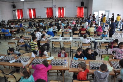 Simav'da Okullar Arası Satranç Turnuvası