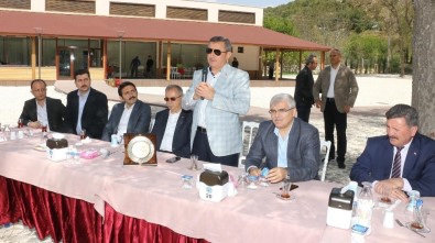 Vali Yılmaz, İnsuyu'nda Muhtarlarla Buluştu