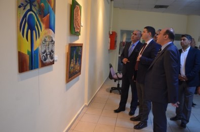 AK Partili Budak Resim Sergisine Katıldı
