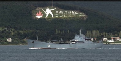 Askeri Araç Yüklü Rus Savaş Gemisi Çanakkale Boğazı'ndan Geçti