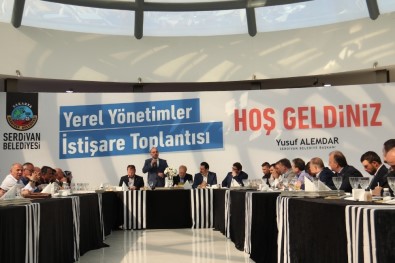 Yerel Yönetimler Serdivan'da Bir Araya Geldi