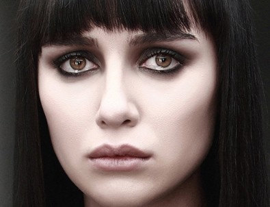 Birce Akalay o iddialara fena sinirlendi!