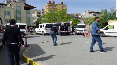 Gözaltındaki şüpheli, polislerin arasında vurularak öldürüldü