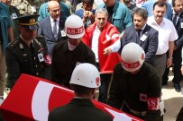 FATMA GÜLDEMET - Şehit Oğlunu Böyle Uğurladı