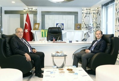 Vali Yardımcısı Yasin Yunak'tan Belediye Başkanı Kutlu'ya Ziyaret