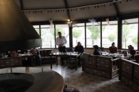 VEZIRHAN - Başkan Duymuş, Kadınlarla Bir Araya Geldi