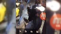 KADIFE SOKAK - Kadıköy'de Kavga  Açıklaması 3 Yaralı