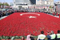 ORHAN KURAL - Lalelerden Yapılan Türk Bayrağı Rekorlar Kitabında