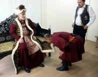 KARADENIZ TEKNIK ÜNIVERSITESI - Ruh Sağlığı Merkezinde Tedavi Gören Hastalar Sanatla Topluma Kazandırılıyor