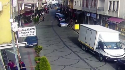 Trabzon'da Otomobil Yayalara Çarptı Açıklaması 3 Yaralı