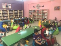 YAKAPıNAR - Yakapınar İlkokulu'na Bin Kitap
