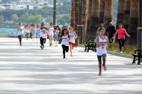 MUSTAFA AVCı - Aliağa'da 23 Nisan Koşusu