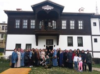 BÜŞRA ŞAHİN - Başkan Şahin, Sürekli Eğitim Merkezi'nin Çalışmalarını Yerinde İnceledi