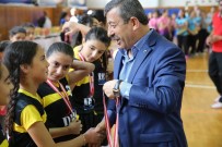 ŞÜKRÜ KARABACAK - Darıca'da Kupa Ve Madalyalar Verildi