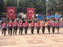 MURAT HÜDAVENDIGAR - Halk Oyunları Gösterileri Yapıldı