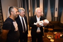 NIHAT HATIPOĞLU - Prof. Dr. Hatipoğlu Yeni Doğan Bebeğin İsmini Koydu