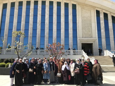 Sincanlı Hanımlar Moral Depoluyor