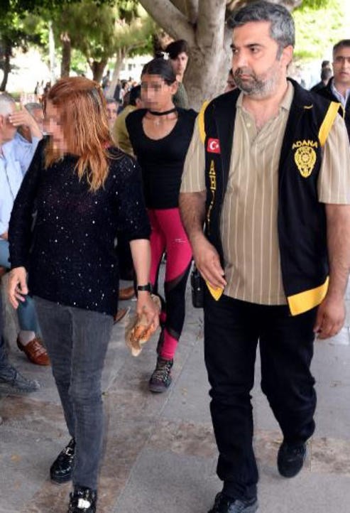 Parkta fuhuş operasyonu: 11 gözaltı