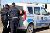 12 Kişilik Minibüsten 42 Kaçak Göçmen Çıktı