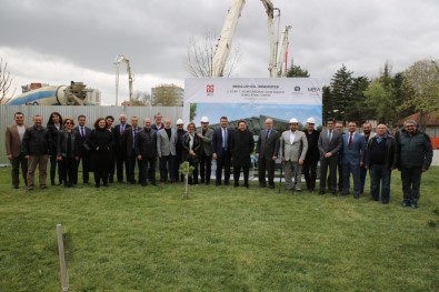 AGÜ Laboratuar Sayısını Artırdı